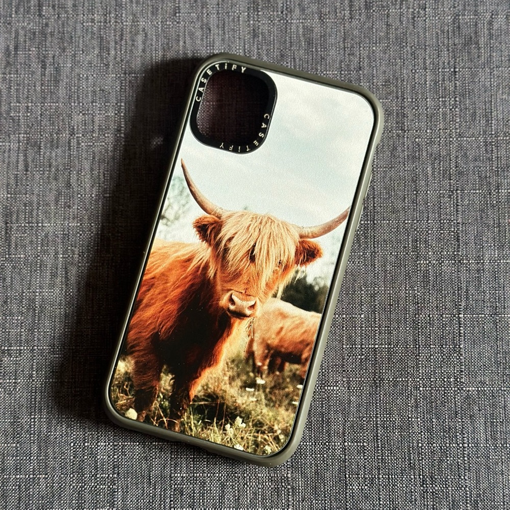 CASTiFY Highland Cow iPhone 11 case